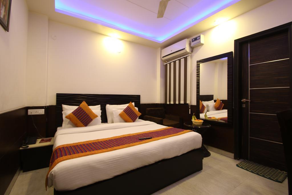 Hotel Hill Palace -Near Karol Bagh Metro Station Delhi  Exterior foto