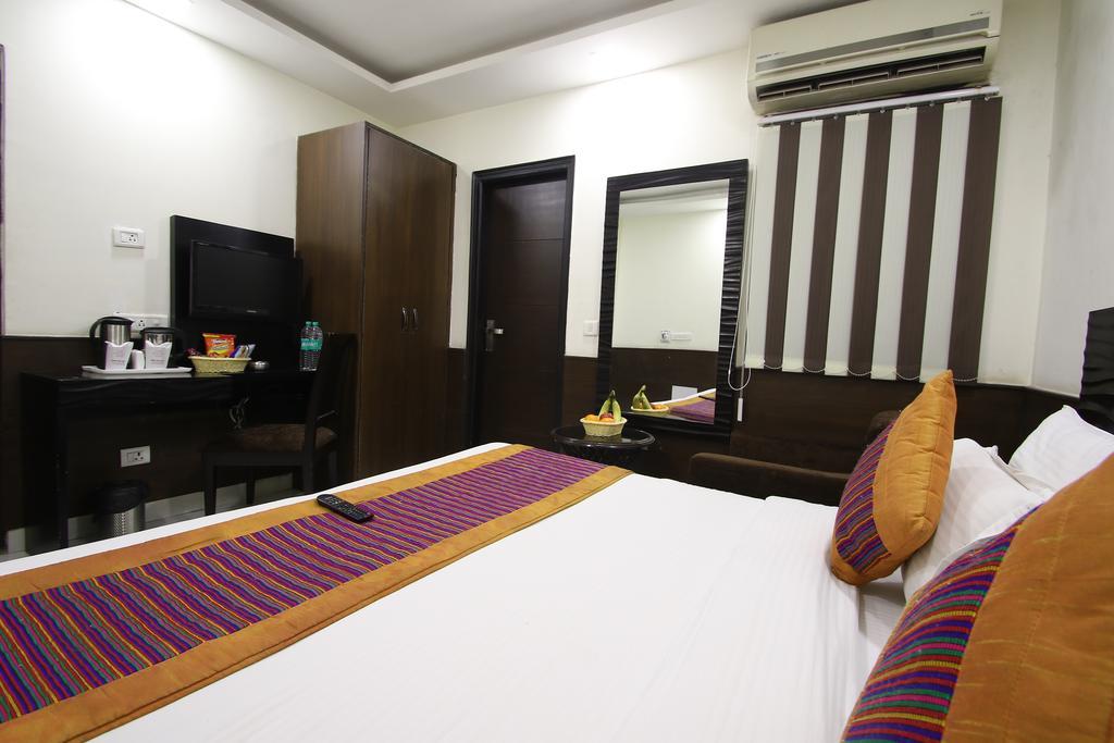 Hotel Hill Palace -Near Karol Bagh Metro Station Delhi  Exterior foto