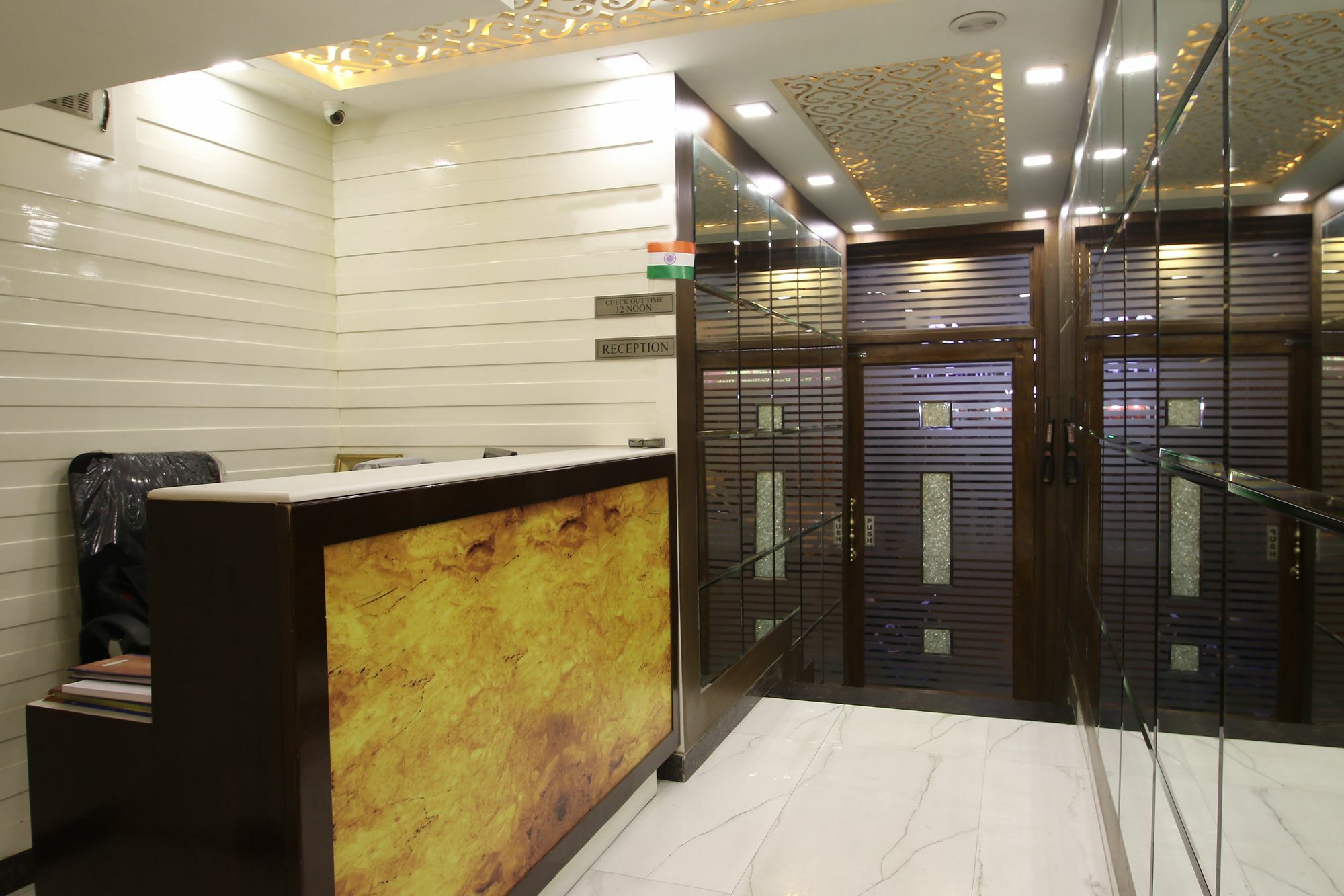 Hotel Hill Palace -Near Karol Bagh Metro Station Delhi  Exterior foto